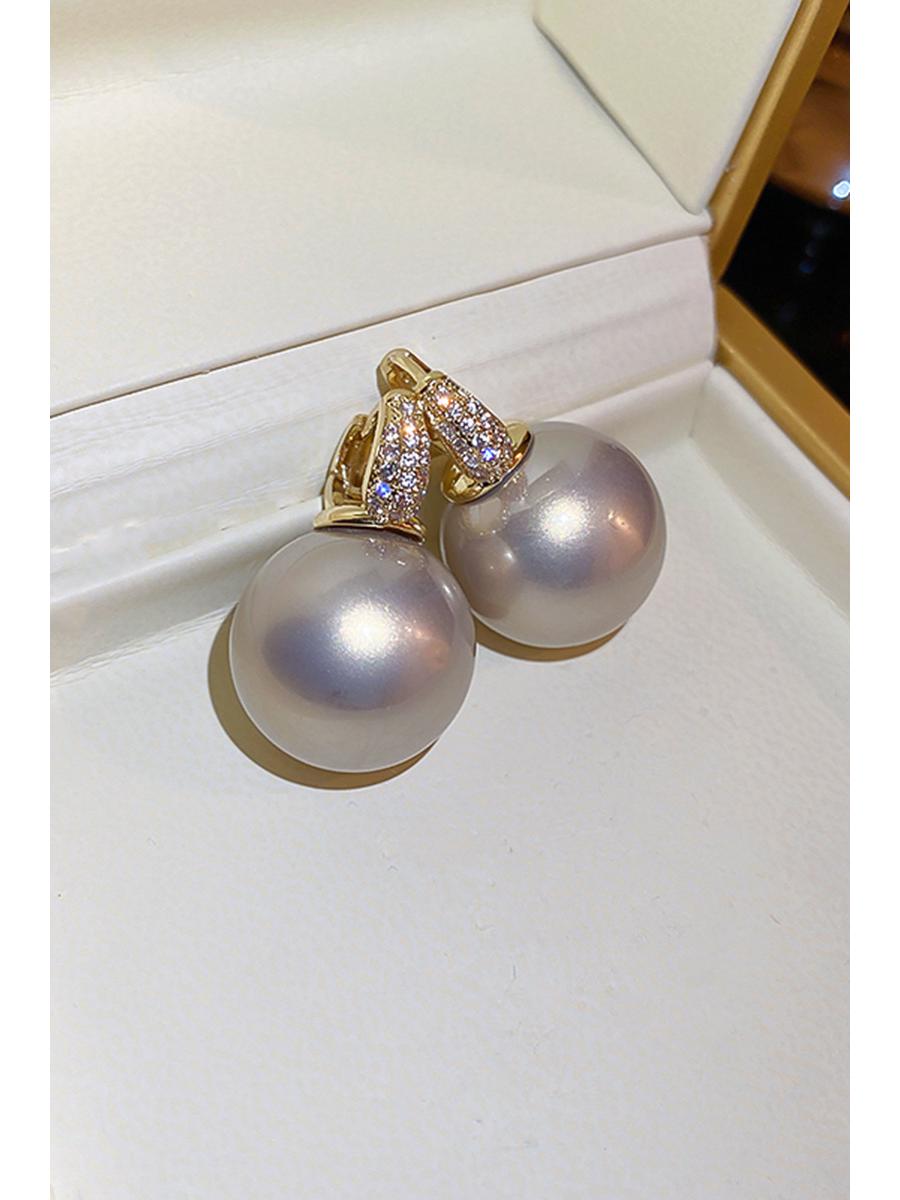 

Элегантные серьги с цирконом и жемчугом: Французские ретро серьги-пусеты класса люкс 2024 года