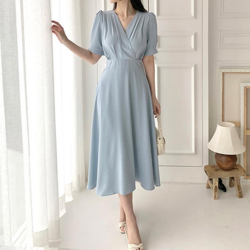 French V-neck Pleated Women's Dress with Elegant Puffed Sleeves and A Cinched Waist
