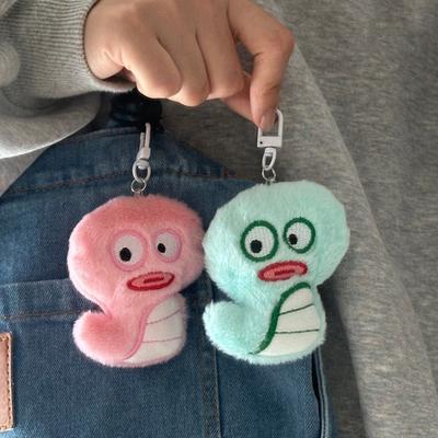 Niedlicher Goofy Großäugiger Schlangen Plüsch Schlüsselanhänger Charme Bunt Weich Legierung Schlüsselanhänger Anhänger Zubehör für Taschen und Handys
