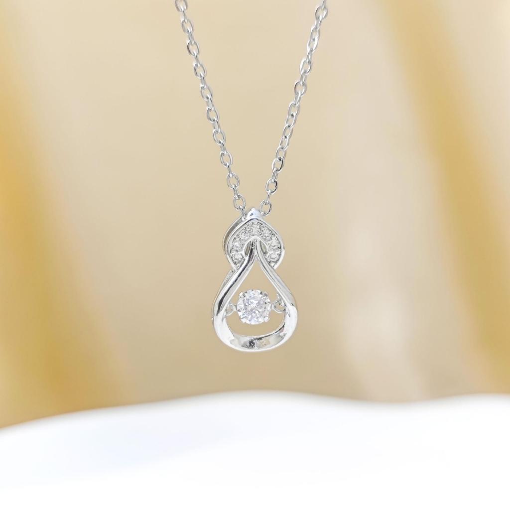 Elegant Pear-Shaped Water Drop Necklace: High-End, Versatile Clavicle Chain for Women