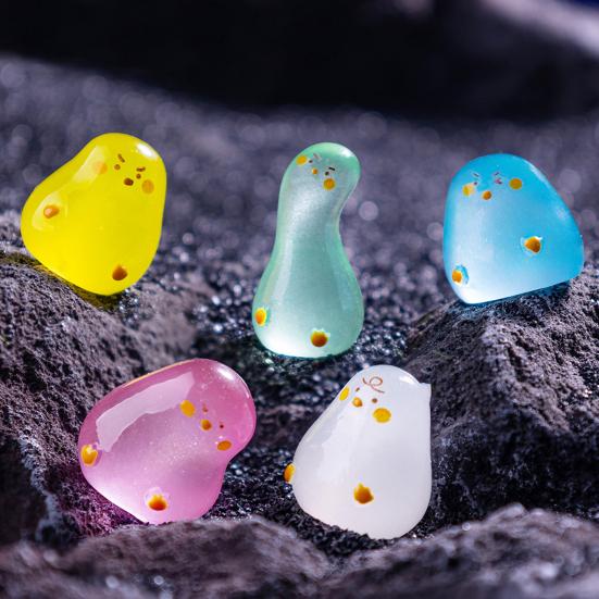 12 Pcs Mini Duck Ornaments Resin Glow-in-the-Dark Duck Figurines Miniature Duck Statues for DIY Crafts Miniature Landscape Decoration