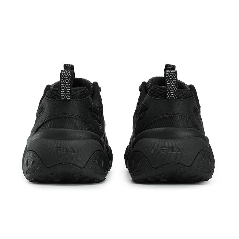 Fila FLUID 7 Abrasion Resistant, Breathable, Lightweight Low Top Chunky Sneakers Men's Black/Shadow Black Gray F12M632103FBD