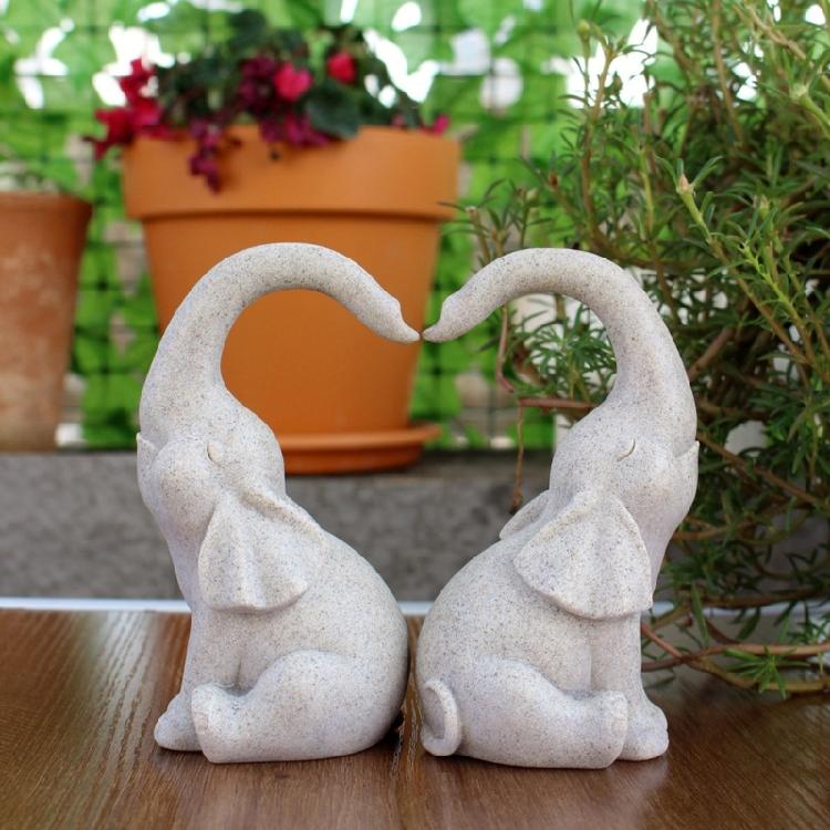 Pair of Elephant Sculpture Resin Statue Love Elephant Designs Figurine Statues for Patio and Indoor Desk Decoration