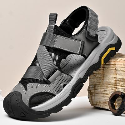 Fashion Men's Breathable Sandals Lightweight Outdoor Sport Sandals Anti-collision Toe Male Beach Shoes Non-Slip Sunnmer Magic Glue Flats