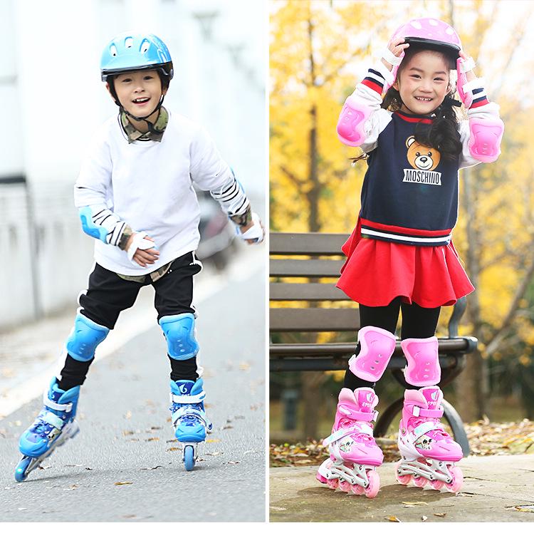 Kids' Adjustable Inline Skates with Flash Wheels - PVC Set Rollerblades