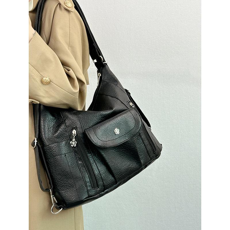 

Retro soft leather large-capacity locomotive Spice Girl backpack a variety of back methods, high-end sense versatile single shoulder messenger bag чорний