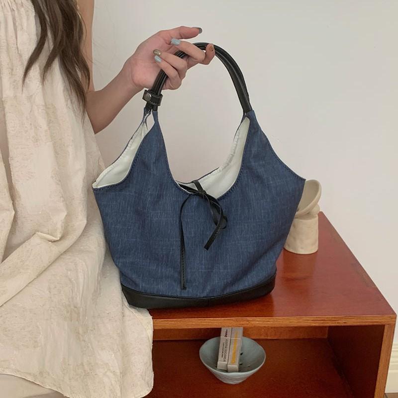 Small Retro One-shoulder Canvas Bag for Women Simple Work Small Handbag Underarm Commuter Bag