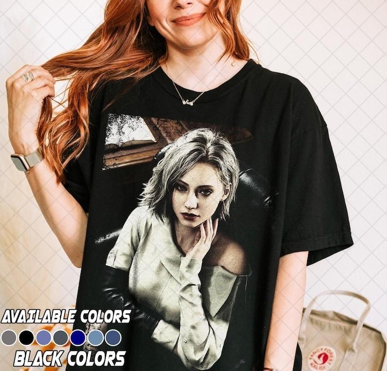 

Vintage Grace Ashcroft Vintage Style Unisex T-shirt, Dark Aesthetic Resident Evil Inspi L
