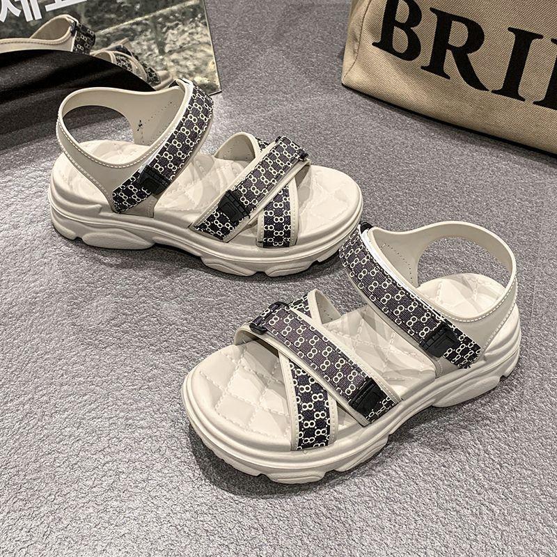 Super fire flat bottom women's sneakers women 2025 summer new Korean version of Xiaoxiangfeng student Internet celebrity Velcro sandals