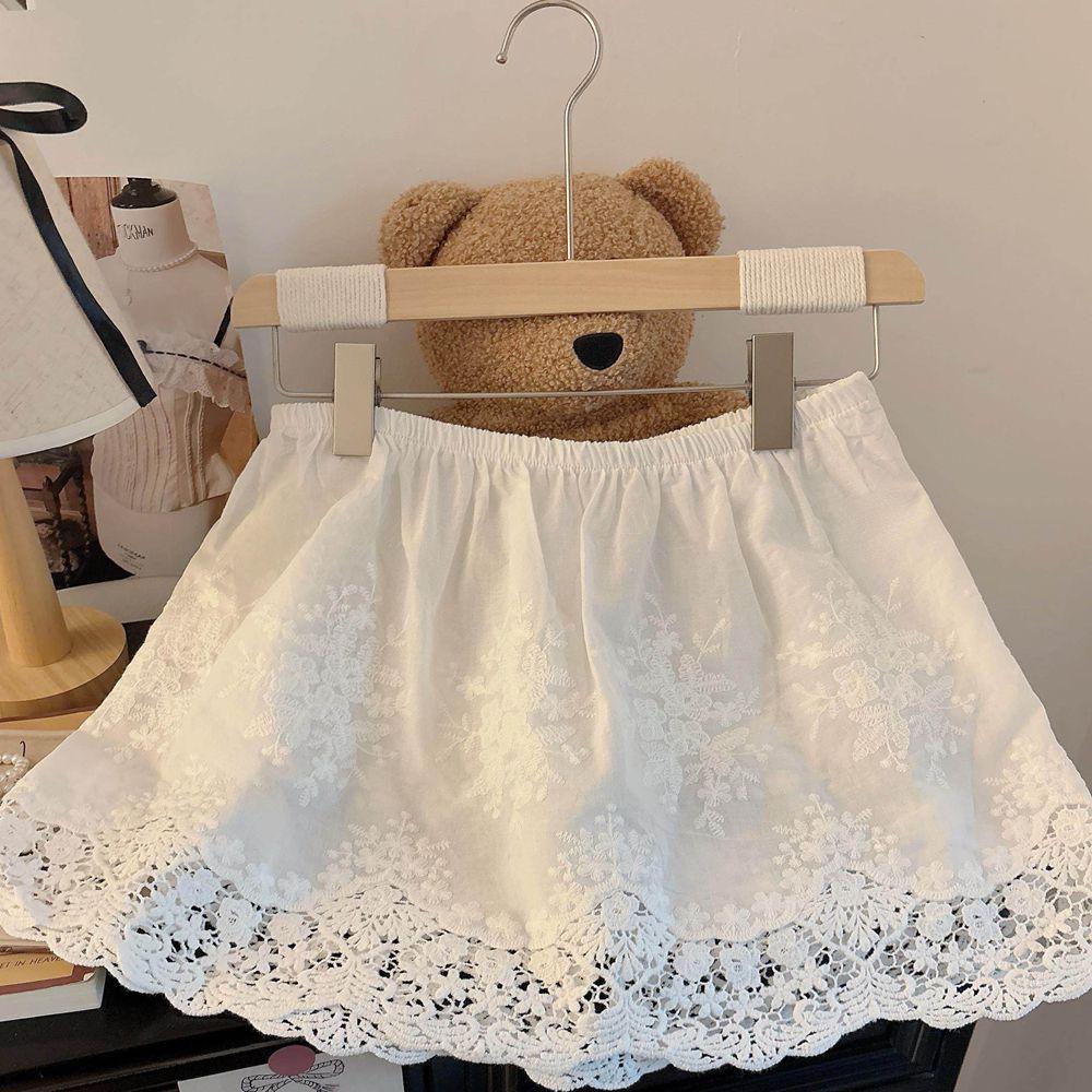Lace Anti-Exposure Half-Skirt for Women - Layering Plus Size Design, Suitable for Spring, Autumn, and Winter.
