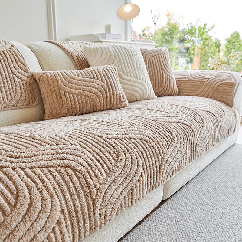 2025 New Plush Shu Cotton Velvet Sofa Cushion: Thickened, Non-Slip Cover for Autumn and Winter