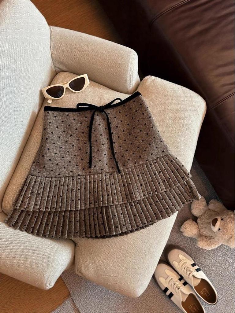 Gray Polka Dot Wool Blend A-Line Short Skirt for Women - Hip-Hugging, High-Waisted, Miu Style, Perfect for Autumn/Winter, Ideal with Boots.
