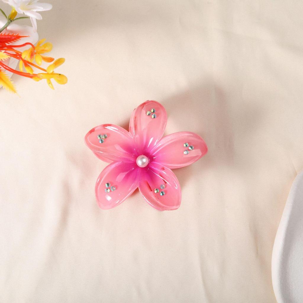 Candy Gradient Five-Petal Flower Hair Clips - Durable Anti-Fall Women's Hair Accessories.