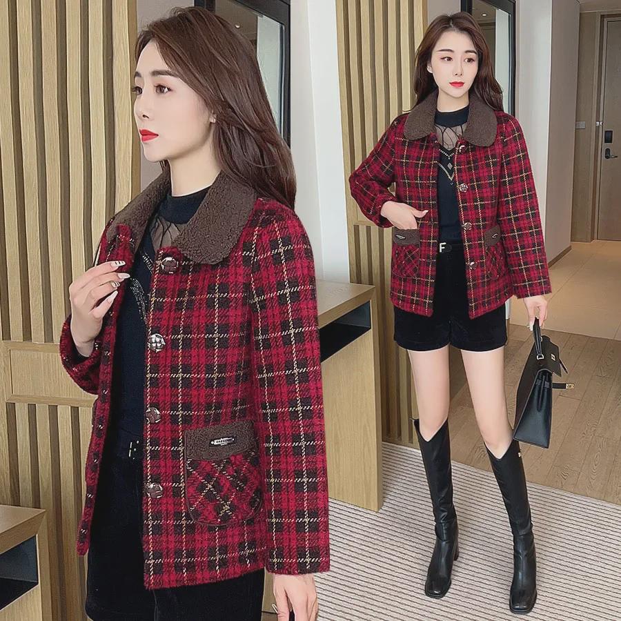 Autumn/Winter 2023 Fashionable Plaid Coat for Middle-aged & Elderly Women