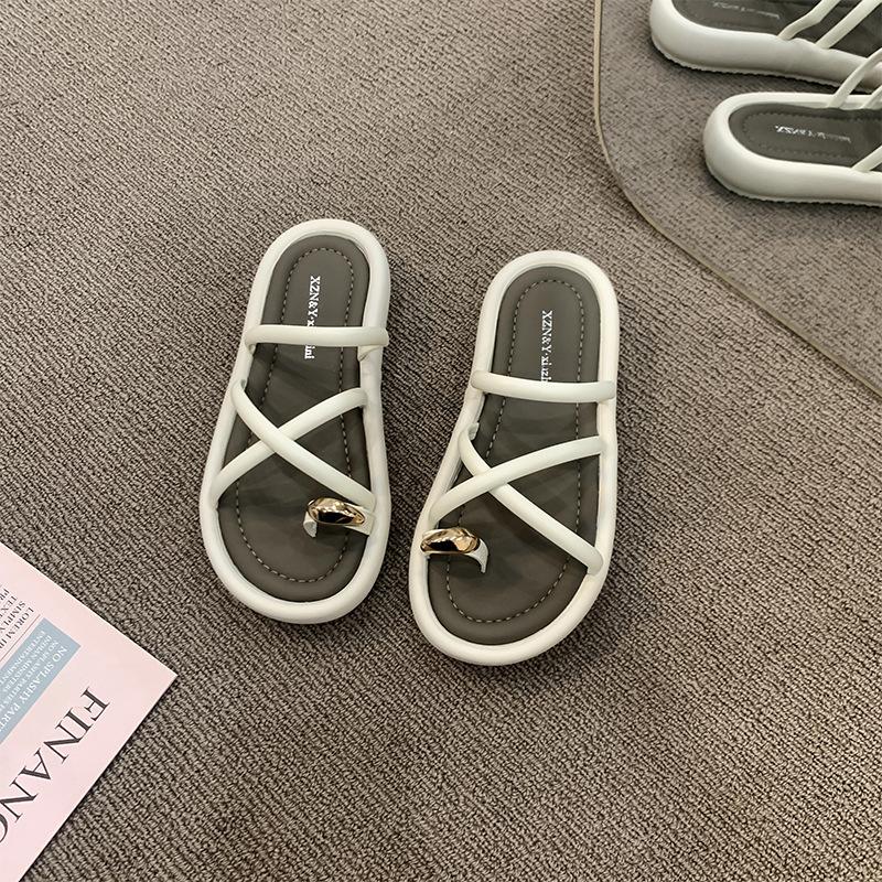 Thick-bottomed set of toe cool slippers for women's summer new outer wear fashion and high-end cross beach sandals