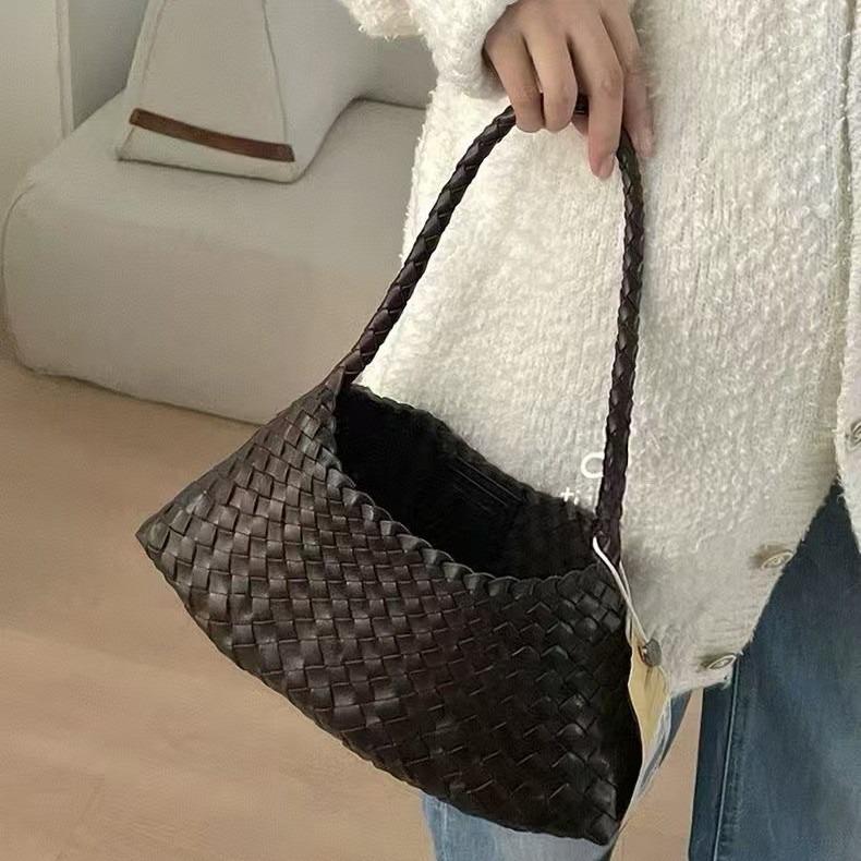 2025 Summer New Niche Design Woven Bag Large Capacity French Sailboat Bag Lazy Vacation Shoulder Underarm Bag