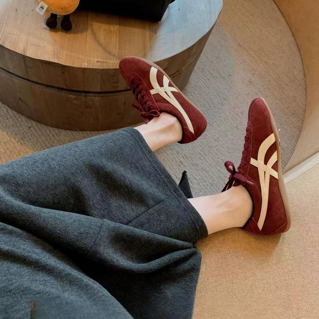 Korean version fashionable contrasting color lace-up flat soft baseplate shoes casual Forrest Gump shoes versatile inner height increase German tra