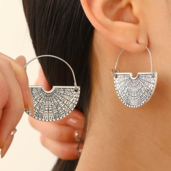 1 Pair Women Earrings Retro Bohemia Style Drop Earrings Fan-Shaped Semicircular Design Distressed Earrings