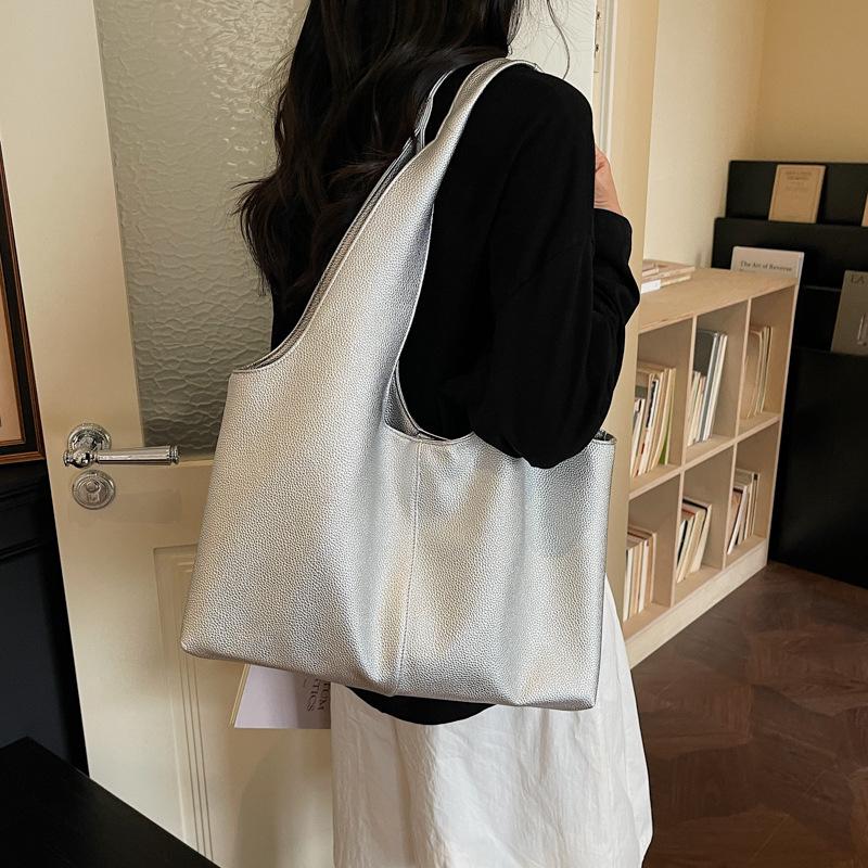 Women's Retro Korean Style Large Capacity PU Tote Bag for Versatile Use