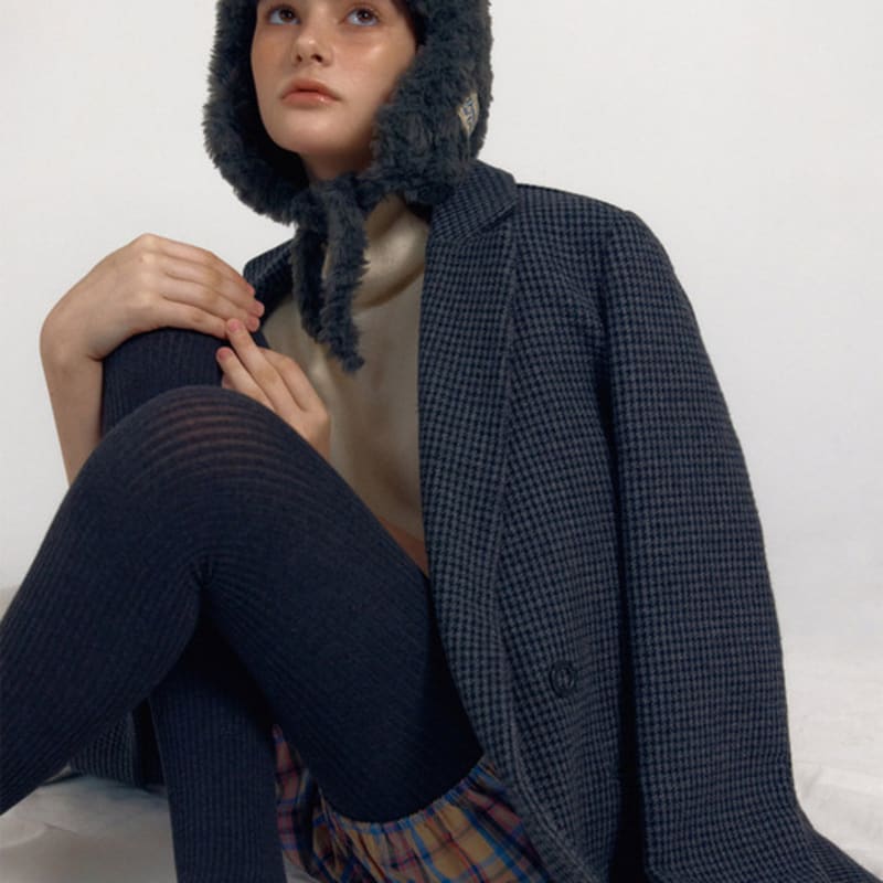 DANCING GRANDMA FUR TROOPER : GRAY