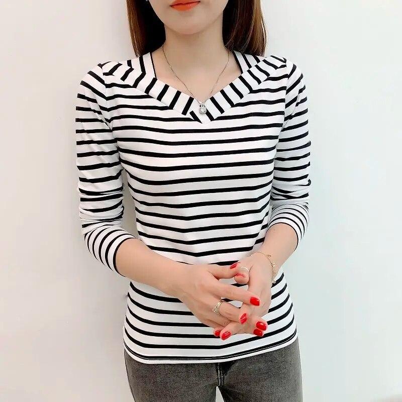 95 Cotton Long Sleeved Striped T-shirt Women's Fashion Spring Autumn New V-neck Bottoming Blouse