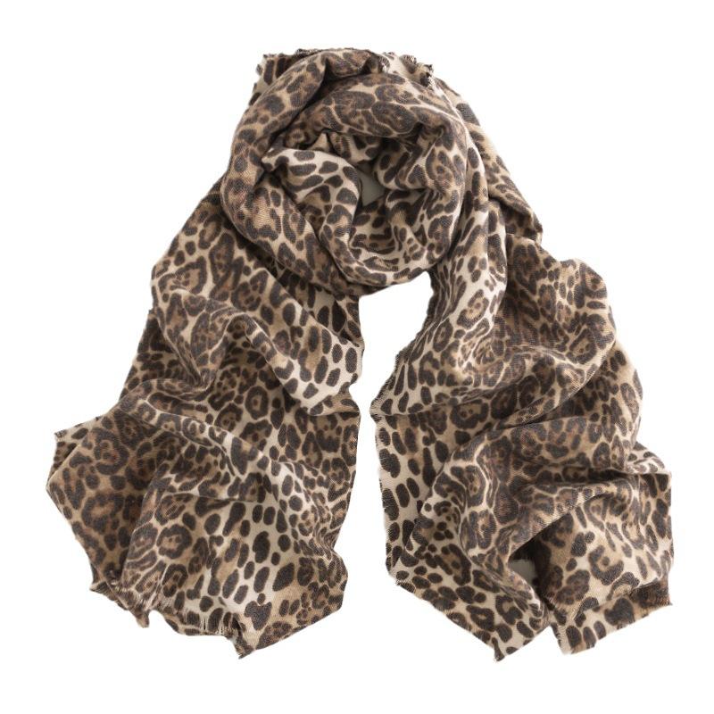 This Autumn and Winter Ethnic Style Leopard Print Imitation Cashmere Textured Scarf Is A Warm Shawl for Women and A Fashionable Scarf