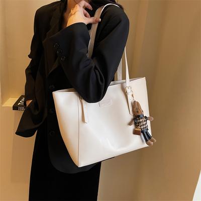 Large Capacity Bag Women's Autumn and Winter Versatile 2025 New Shoulder Bag College Student Class Bag Commuter Tote Bag
