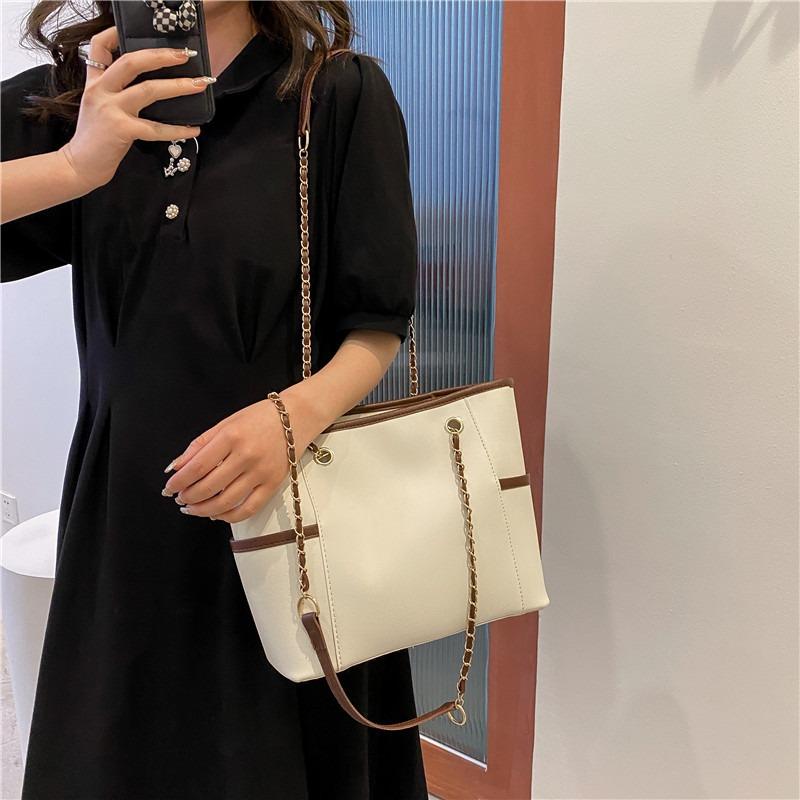 Large Capacity Bag Women's 2 Winter New Fashion Simple Commuter Shoulder Tote Bag Casual Chain Women's Bag