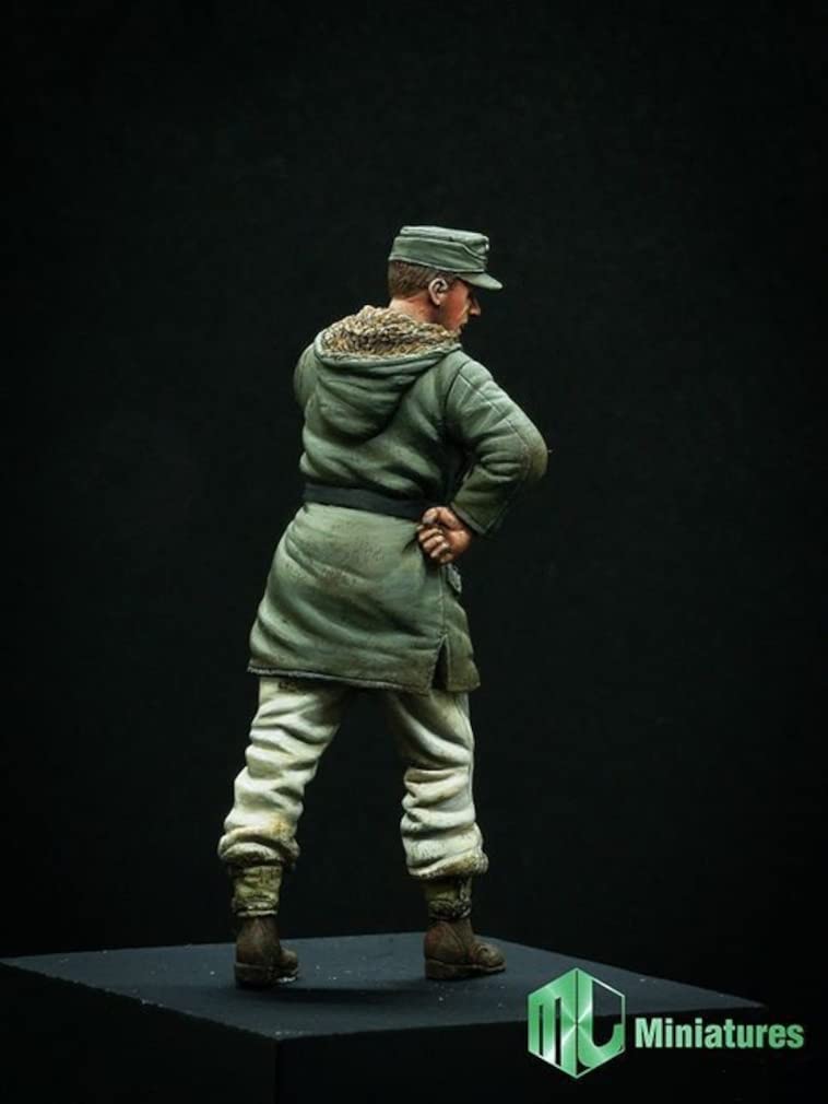 Tri Factory MJ Figure Series World War II German Army Waffen SS Grenadier Officer 2 Winter Warm Clothes Resin Kit MJ35008 Molded Color 1/35