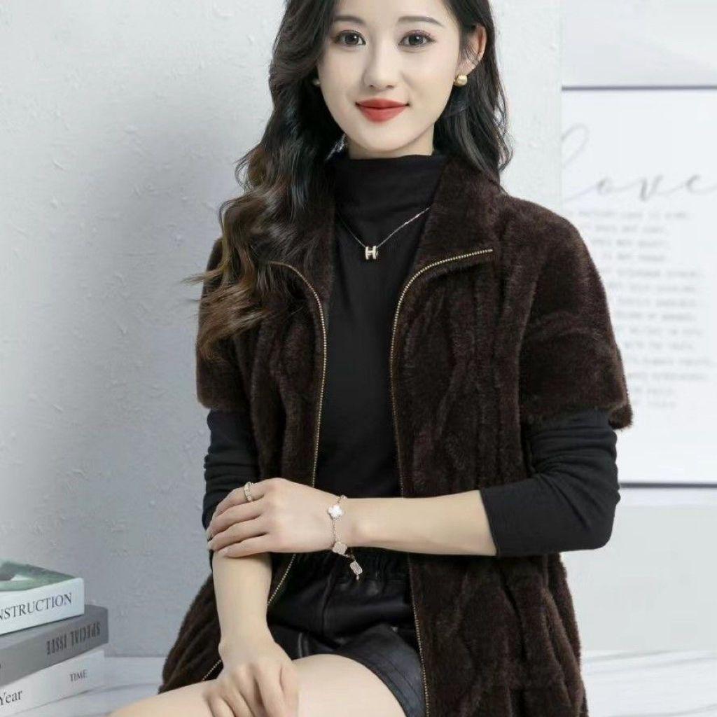 Women's Spring/Fall Faux Mink Fleece Short-Sleeve Vest—Solid-Color, Zipper-Front, Elegant, Plus-Size Vest for Middle-Aged and Older Women