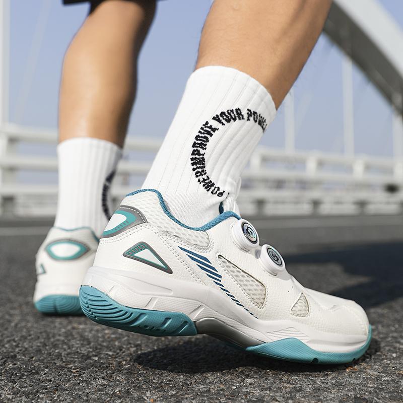 The New Badminton Shoes Are Ultra-light Torsion-resistant Breathable Anti-slip Wear-resistant and Shock-absorbing Sports Shoes