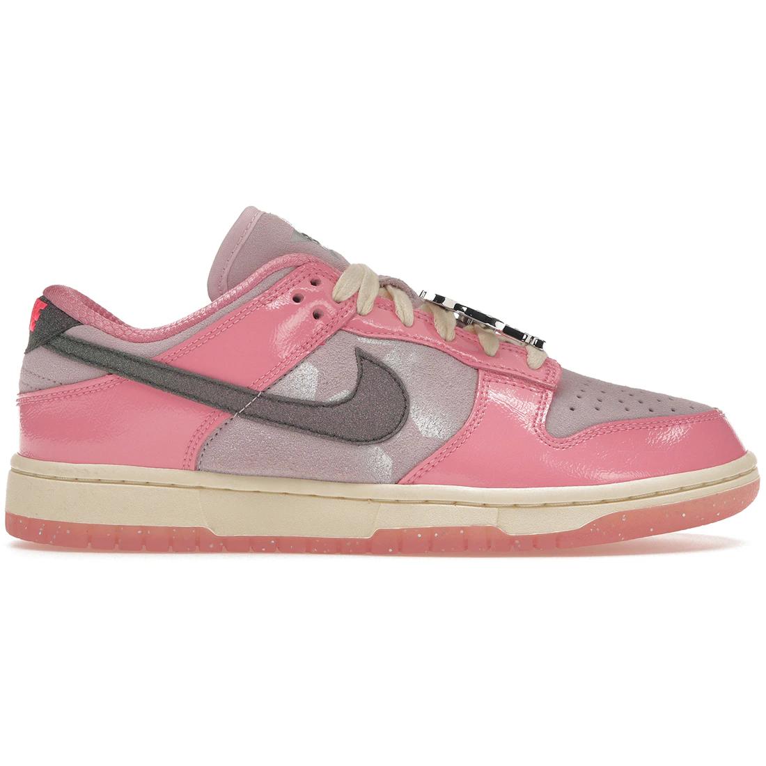 

Кроссовки Nike Dunk Low LX Barbie (Женский)(FN8927-621) 35.5