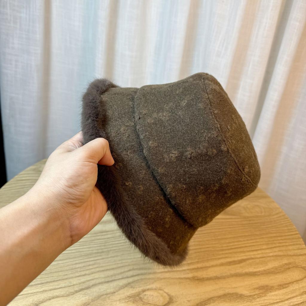 Fisherman Hat Women's Autumn and Winter Thickened Velvet Warm Windproof Ear Basin Hat Large Head Circumference Bucket Hat