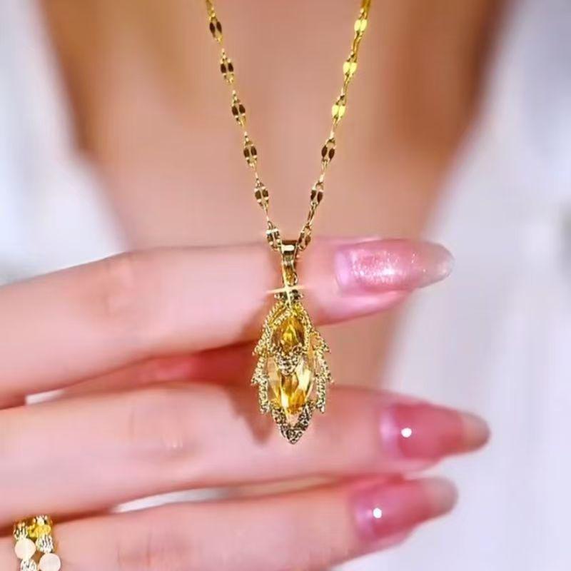 2025 Elegant Gold Zirconia Leaf Jewelry Set: Necklace & Earrings