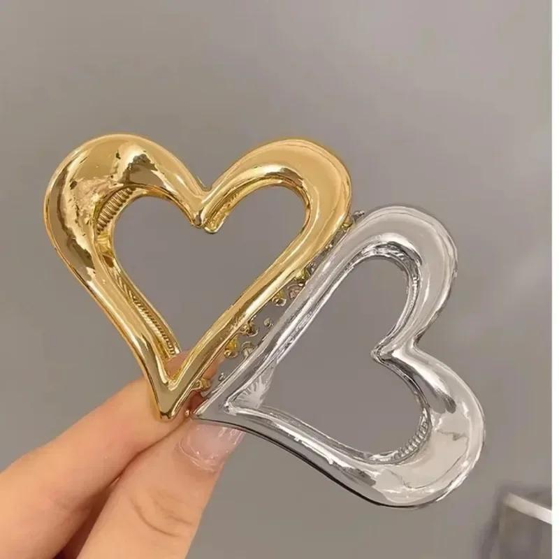 Metal Golden Silvery Heart Love Hair Claw Clips Medium Size Y2k Hair Styling Accessories Catch Crab Clamp Women Girls Headwear