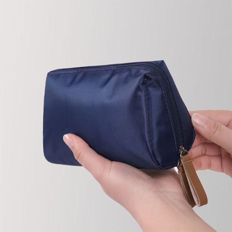 

2025 Women s Portable Mini Waterproof Makeup Bag for Lipstick Storage