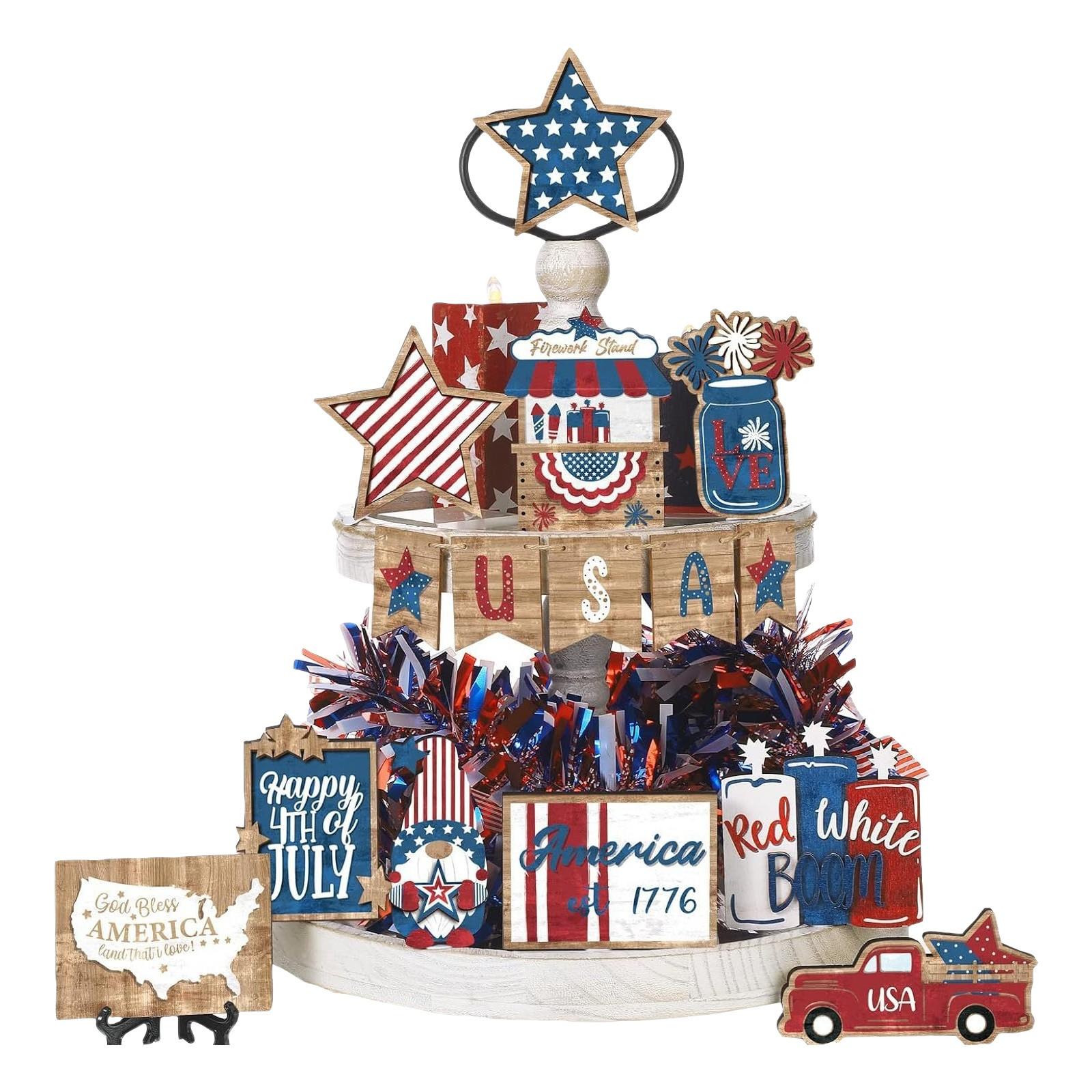 

Layered Pallets Decorate The Patriotic Independence Day Memorial Day