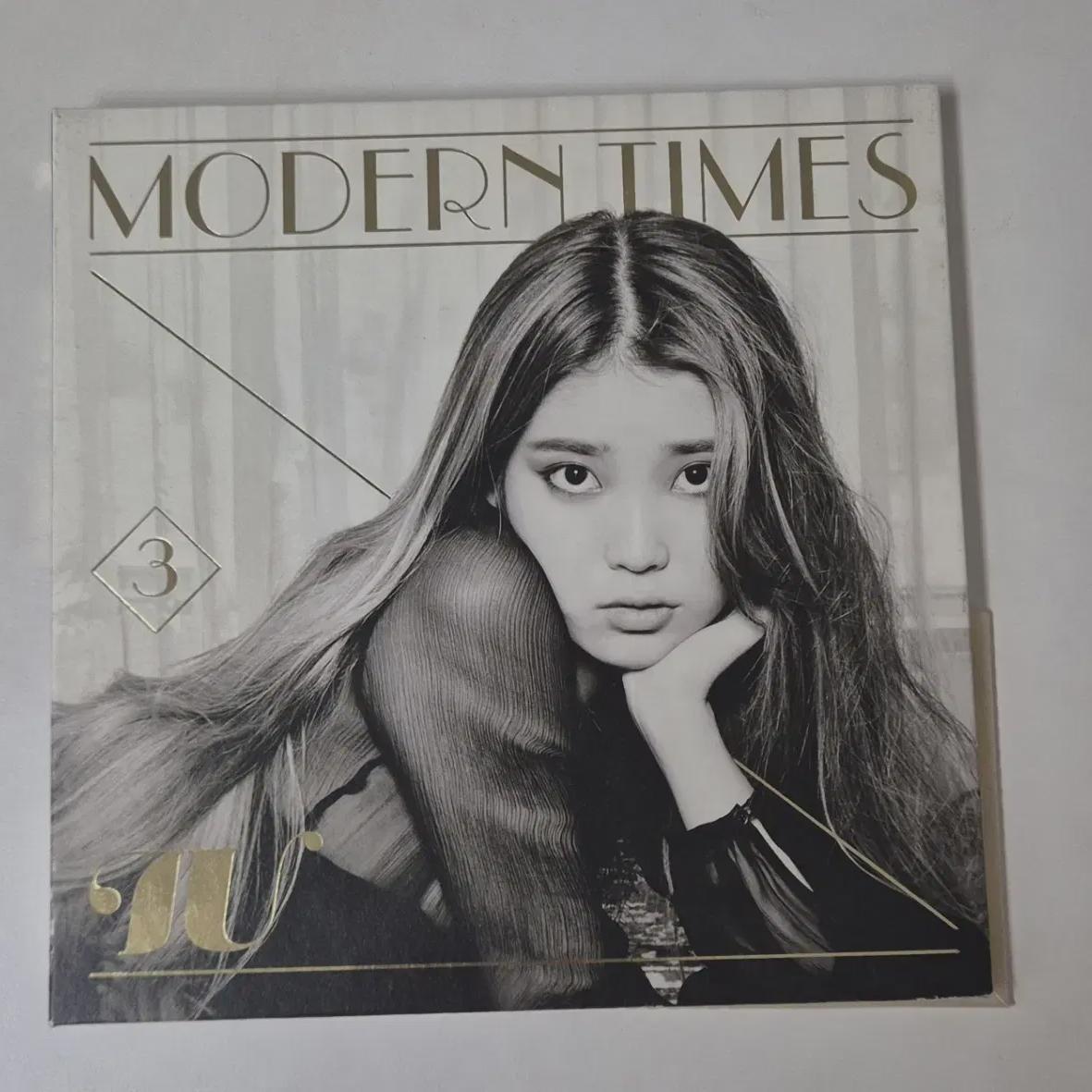 

IU Продаёт 3-й альбом Modern Times
