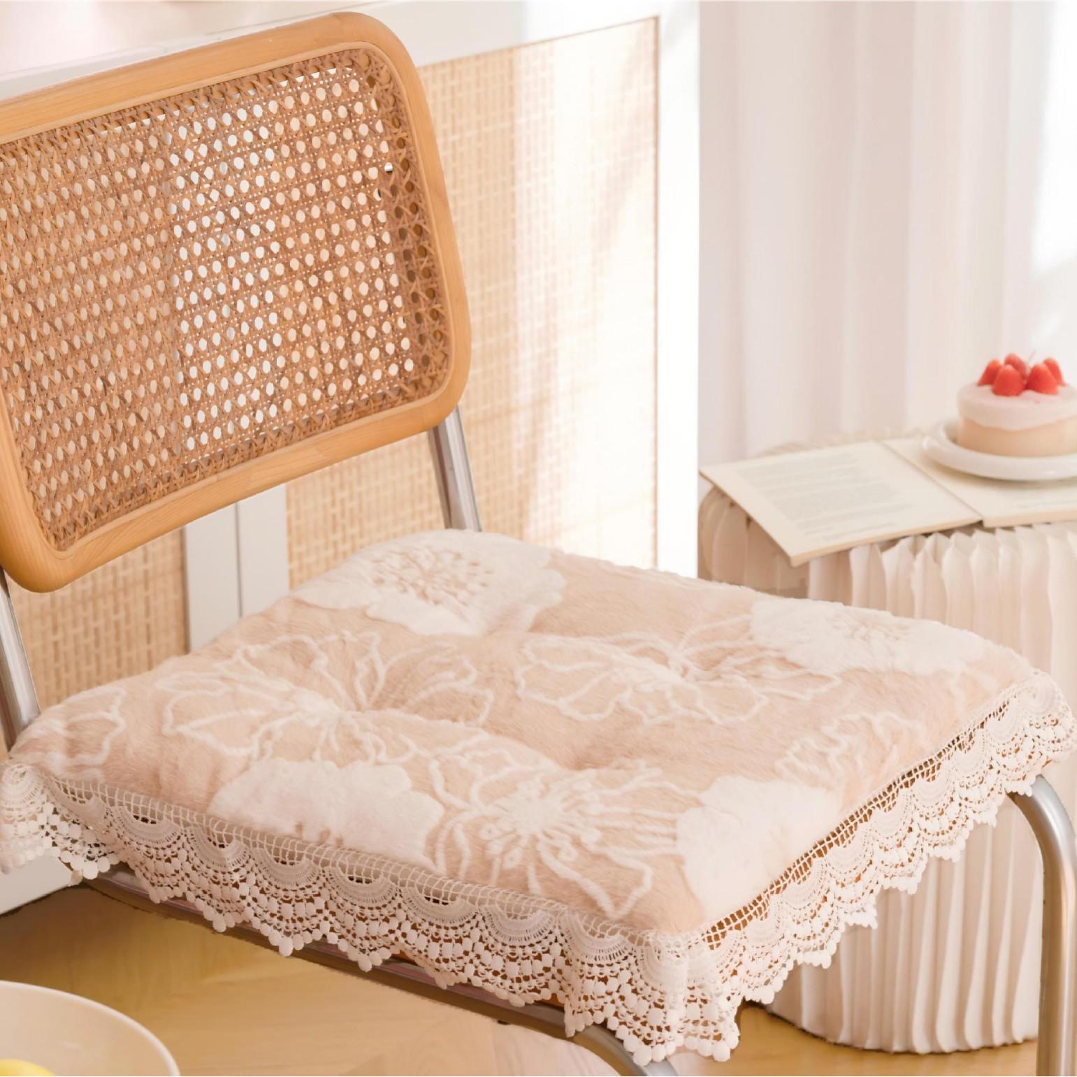 

French Lace Rose Jacquard Chair Cushion for Home, Dormitory, or Garden - Soft, Light-Colored Seat Cushion 45x45cm (Single)