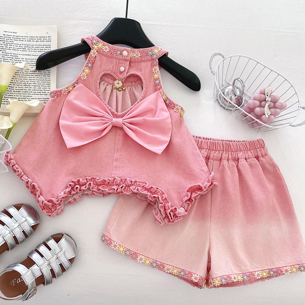 

Девочки Летний 2025 Джинсовый Комплект из Двух Предметов: Кружевной топ-халтер и шорты с бантом 110 cm