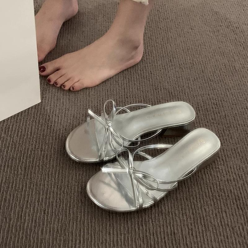 

С юбкой, на высоких каблуках, серебристые сандалии, приморские крутые шлепанцы, шлепанцы, женская весенне-летняя верхняя одежда 39