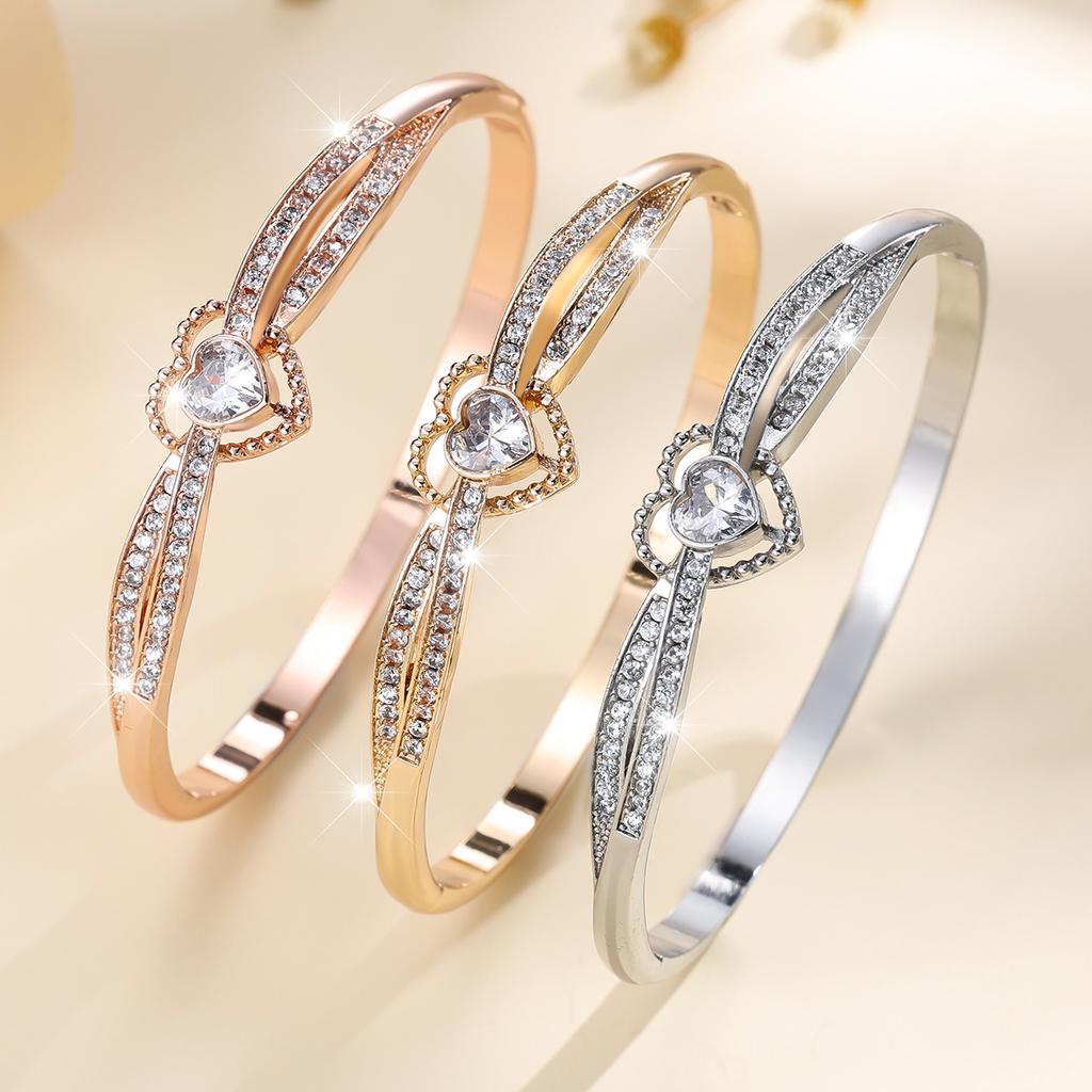 Fashionable Love High-end Niche Women's Zircon All-match Heart Bracelet