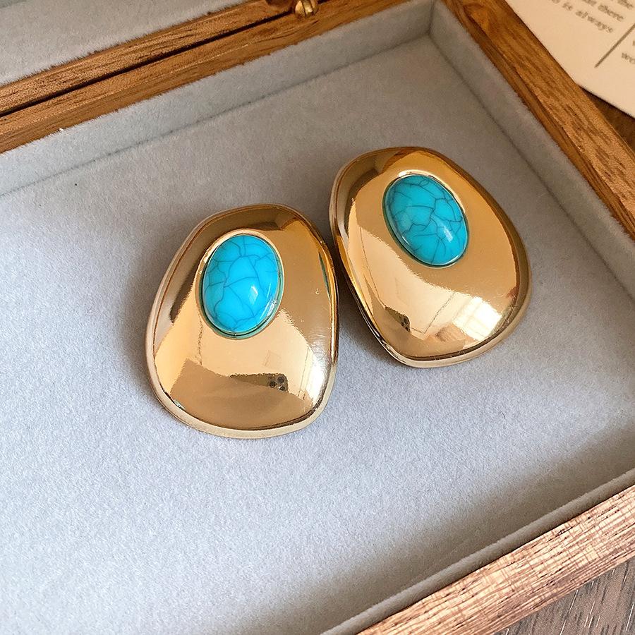 

Medieval vintage silver needle resin oval stud earrings retro simple fashion earrings light luxury high-end earrings