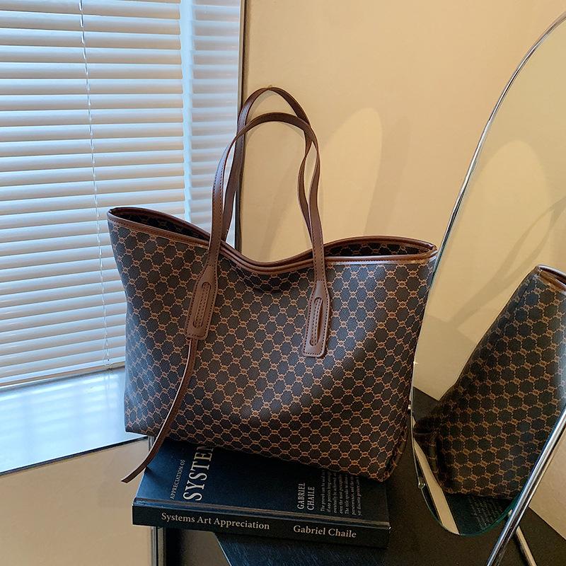 Large-capacity Bags Women's Autumn and Winter Versatile New Casual Shoulder Bags Are Now Popular Commuter Tote Bags