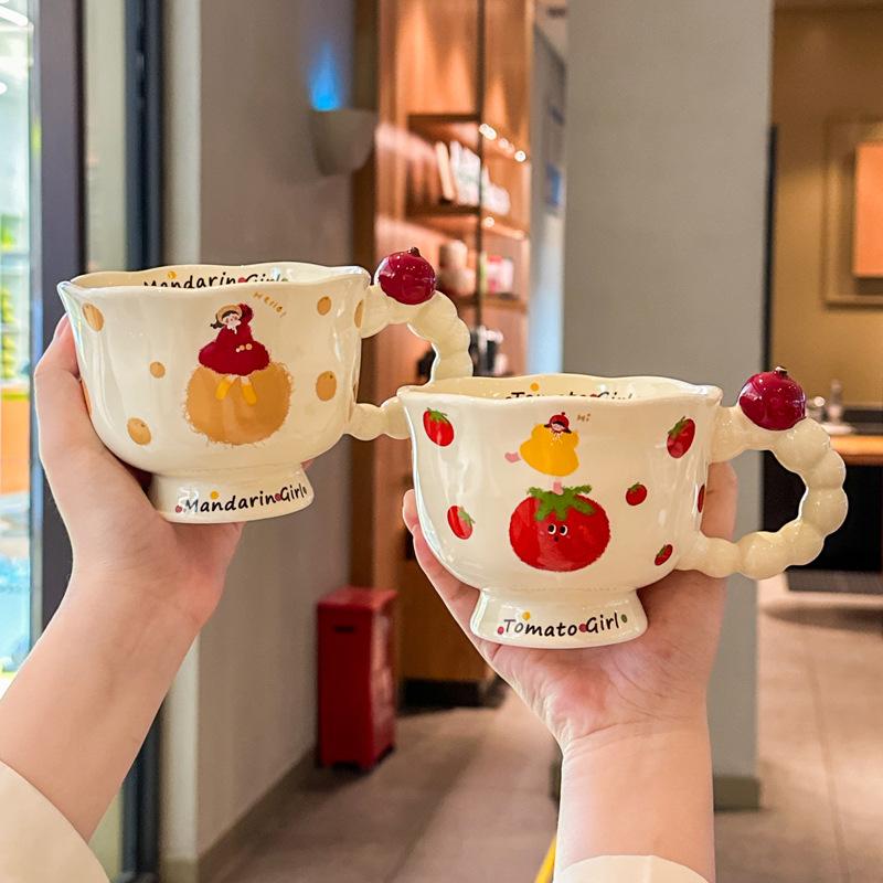 Send a birthday gift to a girlfriend, a cute cherry girl ceramic mug, a girl's souvenir gift box, and a graduation gift.