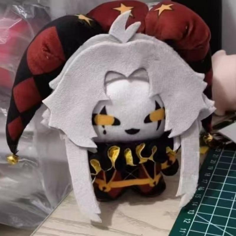 Nouveau Le Cirque des Freaks Peluche Bouffon Pierrothe Arlequin Freaks Pierrot Peluche Jouet Périphériques Anime Jeu Peluche Pendentif Cadeau
