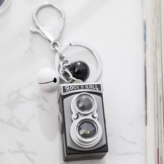 Keychain Lightweight Portable LED Sound Light Design Retro Camera Shape Key Chain Bag Backpack Keyring Pendant Accessory