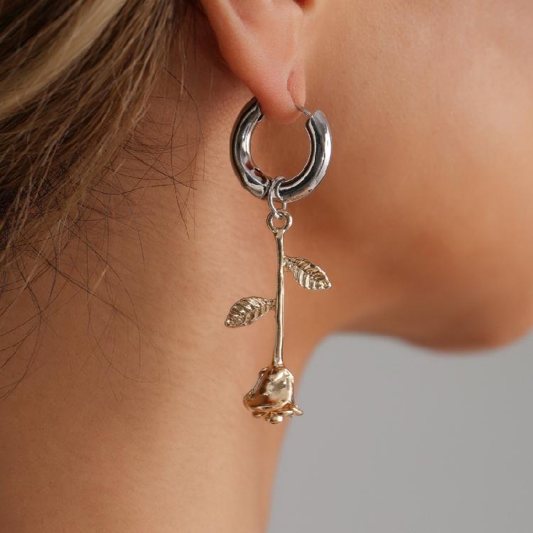 Delicate Floral Design Ear Clips Allergy Proof Lightweight Alloy Earrings Ideal Romance Gift For Her