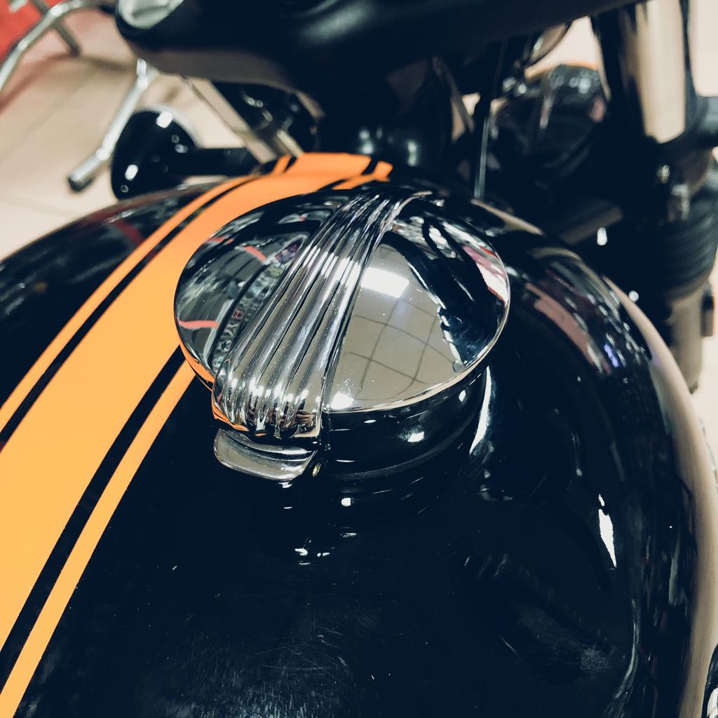 Motorcycle Petrol Fuel Gas Tank Cap Aluminum Monza Style Fuel Cap For Triumph Bonneville Bobber Black T120 T100 Street Twin