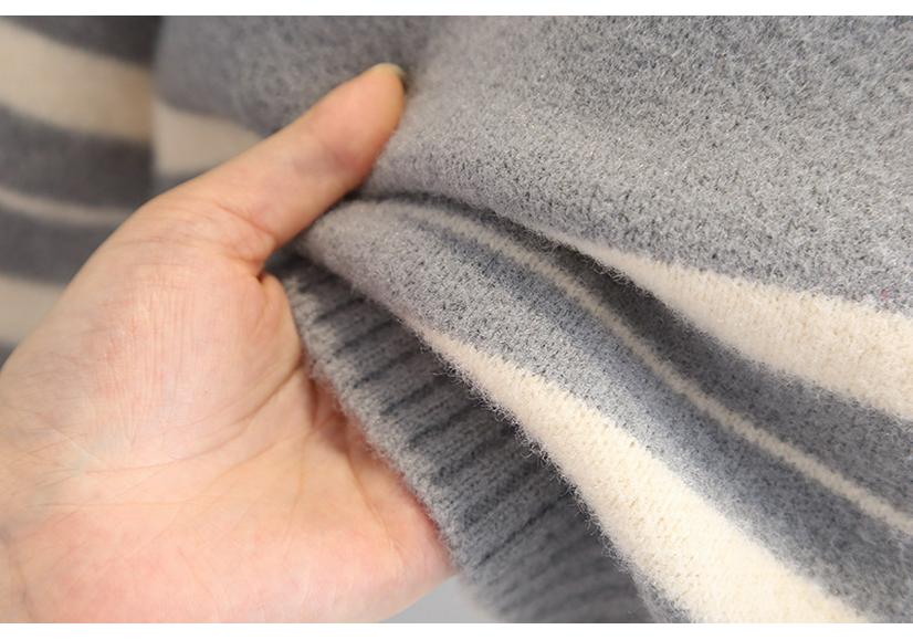 Dicker gestreifter Strickpullover für Kinder - Rundhals-Pullover für Jungen.
